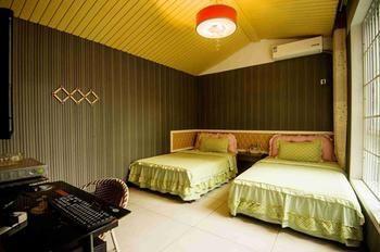 Shuangshuang Home Fenghuang Hongqiao Branch Exteriér fotografie